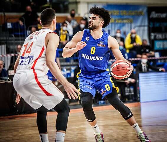 בראיינט. הופעה טובה // צילום: עודד קרני